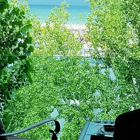 Romantic * Mamaia